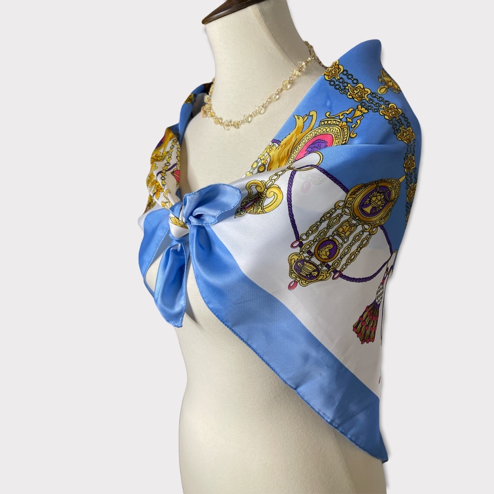 Multi-use Scarf - Picture 6 of 7